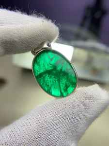 Colgante de declaración ovalada Esmeralda, collar de cabujón de doble inicial de Plata de Ley 925, regalo perfecto de aniversario y fiesta para mujer - Product Image 5