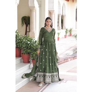 Nueva Colección de Vestidos Anarkali de Seda Vichitra con Bordado de Lentejuelas, Vestido Anarkali para Venta de Exportación - Product Image 1