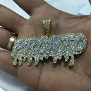 จี้ชื่อพร็อพสำหรับผู้ชาย2.50ct เพชรโมอิสในเจ้าหญิงตัดด้วยเงิน925ชุบทองสไตล์ฮิปฮอป - Product Image 1