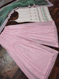 Traje Sharara de Alta Calidad, Georgette Sintética de Alta Calidad con Bordado Havvy y Trabajo de Lentejuelas, Micro Algodón Pesado - Product Image 3