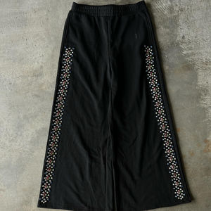 Fabricant Logo personnalisé Boxy Fit Cropped Top Fermeture à glissière vers le haut Épaule lourde Coton coloré Rhinestone Sweat à capuche de haute qualité - Product Image 1