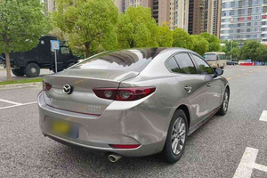 Auto Usado de Segunda Mano, Mazda 3 Axela 2021, 1.5L, Automático, Edición Zhiyue, Gasolina, Volante a la Izquierda, Asientos de Cuero, Llantas R21, Ligero - Product Image 3