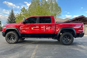 Pick-up d'occasion Red 2025 Raam 1500 HD Crew Cab 4x4 Mopar Edition prêt à être expédié - Product Image 4