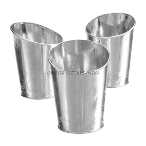 Ensemble de décoration chic pour la maison Vases élégants en métal en forme de trompette argentée avec finition texturée en bois pour affichage au sol-Vente en gros - Product Image 3