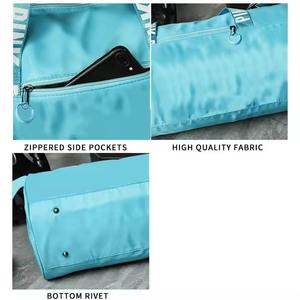 Gran oferta 2025, bolsa de lona para gimnasio con logotipo personalizado, bolsa de deporte de viaje de nailon y cuero de alta calidad con impresión a mano para mujer - Product Image 5