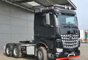 Camión Pesado Mercedes Arocs 6X4 Euro 6 de 2016 para Transporte Minero con Centros de Atención Extranjeros - Product Image 2