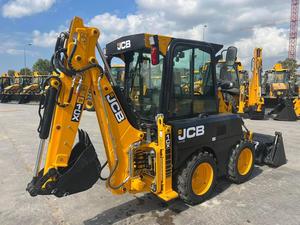 Mini Cargadora Frontal JCB 1CX Diésel de 49 HP con Capacidad de 4262 kg, Capacidad de Carga de 600 kg, Sistema Hidráulico de 100 L/min y Alto Momento de Carga - Product Image 1