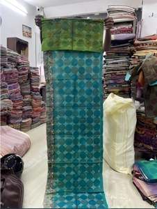 Nouvelle écharpe ronde en soie fantaisie étole ethnique de luxe pour femmes mariage et tenue de fête au meilleur prix écharpe ronde en soie - Product Image 4