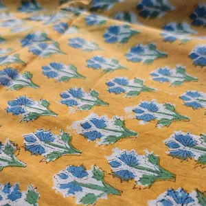 Tela de Algodón con Estampado Artesanal Sanganeri, Diseño Floral Amarillo, Ecológica, 120GSM, para Textiles del Hogar y Tapicería - Product Image 6