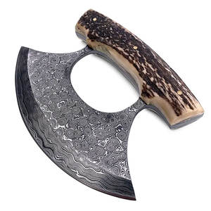 Couteau Ulu artisanal en acier Damas avec manche en corne de cerf - Product Image 6