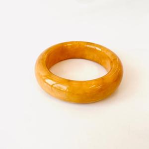 Bracelet artisanal en ambre baltique naturel ; Bracelet en ambre jaune, forme ronde, lisse et poli, naturel. - Product Image 2