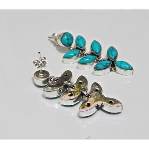 Boucles d'oreilles en argent sterling 925 faites à la main Turquoise Gemstone Stud Natural Turquoise Jewelry Gift for Her Fashion Stud Earrings - Product Image 5