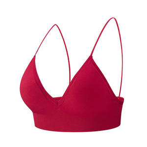 Soutien-gorge de sport pour femmes sans couture, conçu pour offrir un confort maximal, une flexibilité et un soutien fiable pendant l'entraînement et l'exercice. - Product Image 1