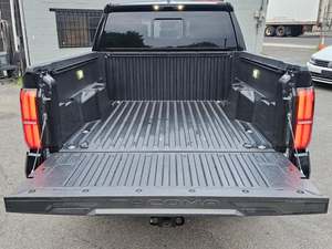 CLEAN 2024 Utilisé pour Tacoma SR5 Double Cabine 4WD Euro III Volant à Gauche 50001-75000 Miles 150-200Ps - Product Image 4