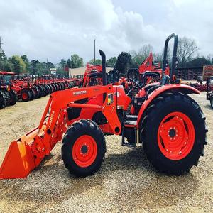 Calidad superior al por mayor Kubota M7060 4WD Rueda Tractor Compre equipo agrícola duradero Entrega rápida disponible - Product Image 3
