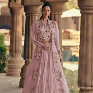 SAYURI DESIGNER MAHOTSAV GOLD READYMADE SALWAR KAMEEZ FABRICANT À SURAT - Product Image 1