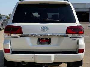 โตโยต้า แลนด์ครุยเซอร์ VXR SUV มือสอง สภาพดี - Product Image 3