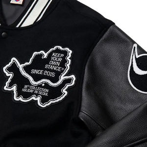 Chaquetas Varsity Personalizadas al por Mayor para Hombre, con Revestimiento Transpirable, Cuerpo de Lana Gruesa, Corte Holgado, Tallas Grandes, Cálidas - Product Image 3