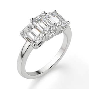 Anillo de compromiso de tres piedras de diamante de corte esmeralda para mujer - Product Image 3