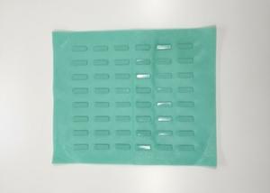 Alfombrilla Magnética Quirúrgica de Silicona Reutilizable, Autoclavable, con Zona Neutral para Transferencia de Instrumentos sin Manos - Product Image 4