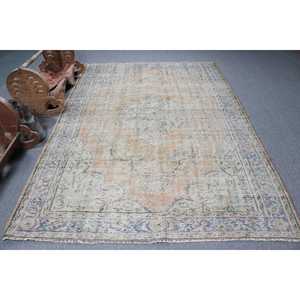 Tapis turc vintage bleu en laine à motifs floraux, 6,1 x 9,4 pieds - Product Image 1