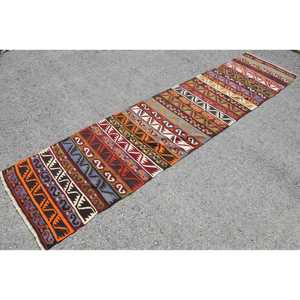 Tapis Kilim turc 2,5x10,7 pieds, tapis vintage en laine persane rouge et bleu - Product Image 2