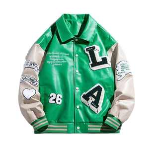 Venta al por mayor de los hombres personalizados Letterman béisbol Varsity chaqueta de lana con cuello vuelto negro de cuero empalmado carta parches estilo de invierno - Product Image 1