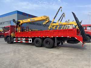 Nueva grúa montada en camión Dengfeng de 12 toneladas con componente de motor central - Product Image 3