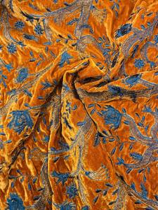 Chal de Terciopelo de Poliéster Sólido Color Naranja Intenso con Borde Bordado, Adecuado para Novias, Eventos Tradicionales, Transpirable, para Usar en Invierno. - Product Image 5