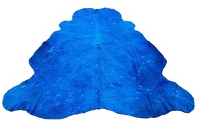 Tapis artisanal en cuir de vachette bleu délavé à l'acide, avec poils et feuille métallique, pour sacs, tapis et chaussures - Product Image 4
