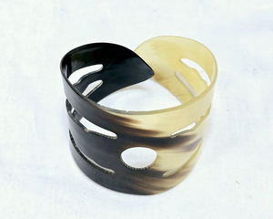 สร้อยข้อมือแฟชั่นฮอร์นย้อนยุคแนววินเทจ - Product Image 1