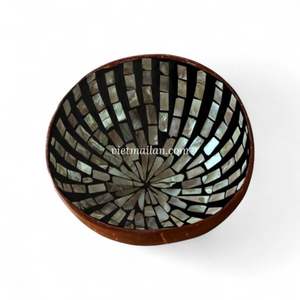 Bol en noix de coco naturel avec incrustation de nacre, fabrication sur mesure en gros, provenant du Vietnam - Product Image 3