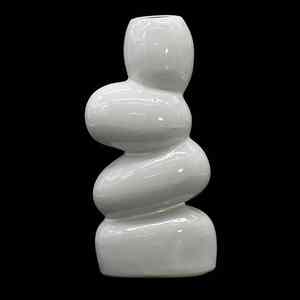 Décoration minimaliste en poterie blanche avec des éléments verts pour la table de la maison. Artisanat céramique moderne fait main avec des formes abstraites superposées. - Product Image 2