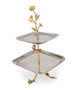 Soporte de pastel de metal con arte floral perfecto para la decoración de exhibición de comida elegante durante las cenas y celebraciones navideñas - Product Image 1