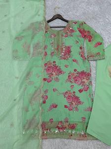 Nouveau Design attrayant Kundan Organza broderie codage Dori-séquence avec miroir en pierre lourde travail à la main haut et pantalon avec Dupatta - Product Image 5