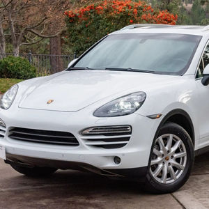 Porsche Cayenne 2013 d'occasion, rare, boîte manuelle 6 vitesses, moteur V6, transmission intégrale, 1 propriétaire - Product Image 1
