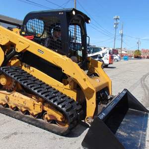 Chargeuse compacte diesel 299D3 pour moteur, garantie 2 ans, chargeuse frontale hydraulique HUADE HYDAC, mini-chargeuse sur pneus haute performance - Product Image 3