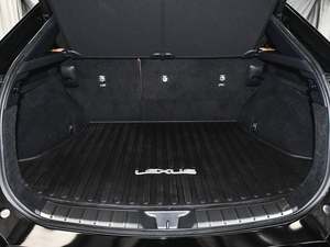 Increíble Lexus RZ 450e Luxury AWD 2023 en perfectas condiciones con poco kilometraje en stock, ofrecido a una oferta increíble que no querrás perderte - Product Image 4