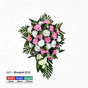 Arreglo de Pared en Cascada con Pétalos de Flores Artificiales en Tonos Pastel - Product Image 1