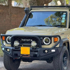 Toyota d'occasion pour Land Cruiser Single Cabin 4x4 Pickup Série 79 Fabriqué au Japon Diesel Automatique/Boîte de vitesses Taille de pneu R18 - Product Image 1