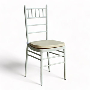 Silla para Eventos Chiavari (Chivas) GCF149 de Hierro con Recubrimiento en Polvo y Diseño de Junta de Bambú, Apilable para Uso en Comedores, Fiestas y Hoteles - Product Image 3
