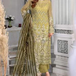 Nouveaux styles uniques femmes indiennes pakistanaises prêtes à l'emploi mode élégante robe pakistanaise vente chaude costumes prêts à l'emploi - Product Image 3