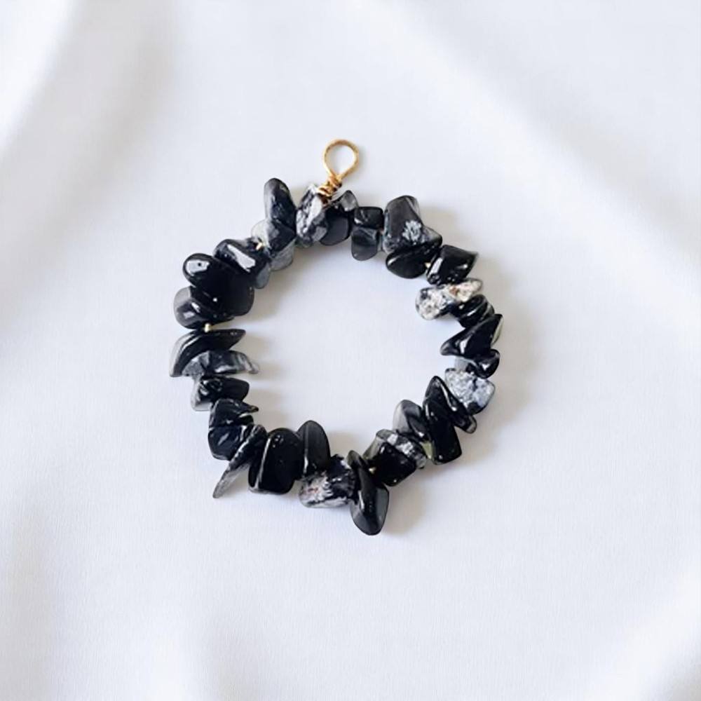 หินออบซิเดียนสีดำ