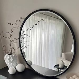 Fournisseur de cadres de miroir en forme personnalisée avec finition plaquée or pour hôtels, restaurants, salles de bain, miroirs faits à la main en Inde - Product Image 3