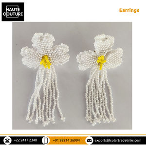 Ampliamente vendido al precio más bajo, ropa de fiesta de moda, ropa de noche, grandes pendientes de borla de flores con cuentas disponibles, 100 pares en stock - Product Image 4