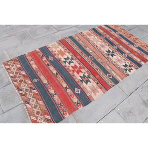 พรมวินเทจสไตล์ตุรกี ขนาด 3.5x7.2 ฟุต พรมปูพื้นสีแดงลายคิลิม - Product Image 3