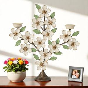 Candélabre de table à 3 bras en fer fait main bougeoir en métal décoratif floral pour la maison décor de Noël et de Pâques - Product Image 2