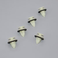 Clips de garniture intérieure en nylon Clips de garniture de couvercle à bascule Clip de moulage d'aile