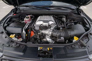 LISTO PARA CONDUCIR - USADO, VOLANTE A LA IZQUIERDA |   CONDUCCIÓN DERECHA |   DODGE DURANGO SRT HELLCAT AWD 2024 - Product Image 4