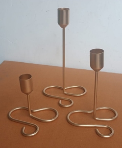 Ensemble de 3 bougeoirs en métal vintage, décoration élégante en aluminium pour table, pour mariage, anniversaire, centre de table, hôtel, classique - Product Image 1